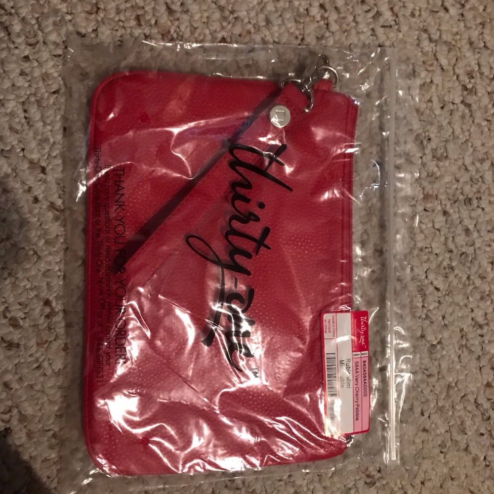 Thirty-one Rubie Mini with wristlet